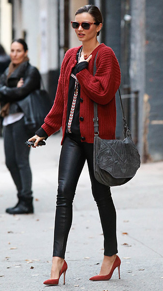 Miranda Kerr in Manolo Blahnik